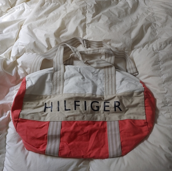 Tommy Hilfiger Other - Tommy Hilfiger duffle bag